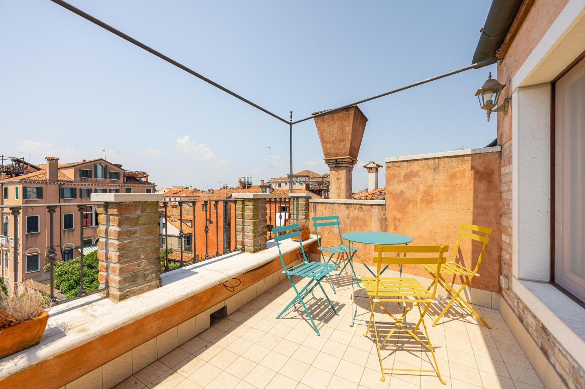 Ferienwohnung Luxury Penthouse With Terrace Venedig Exterior foto